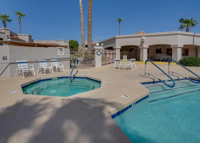 Holiday home Pool Access! 55 + Snowbird Retreat In