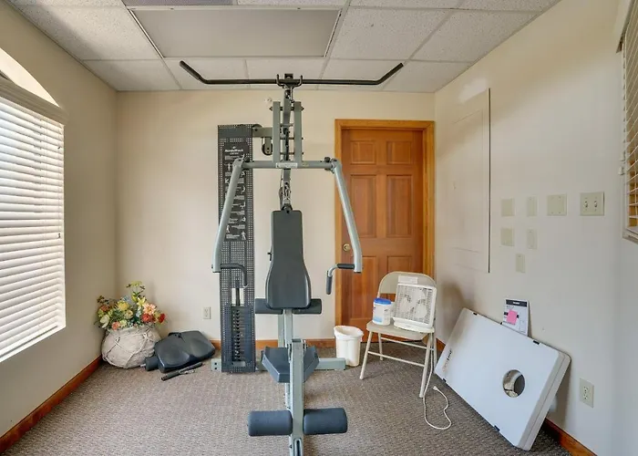 Pool Access! 55 + Snowbird Retreat In Holiday home *