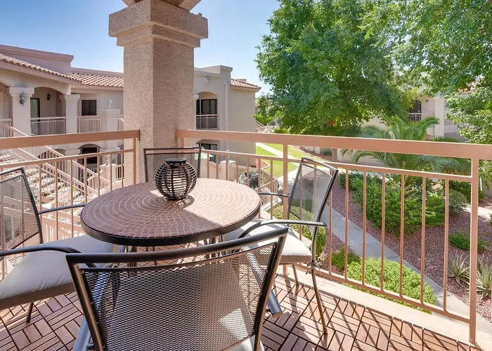 Pool Access! 55 + Snowbird Retreat In Holiday home *