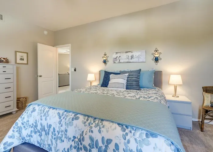 Pool Access! 55 + Snowbird Retreat In Peoria