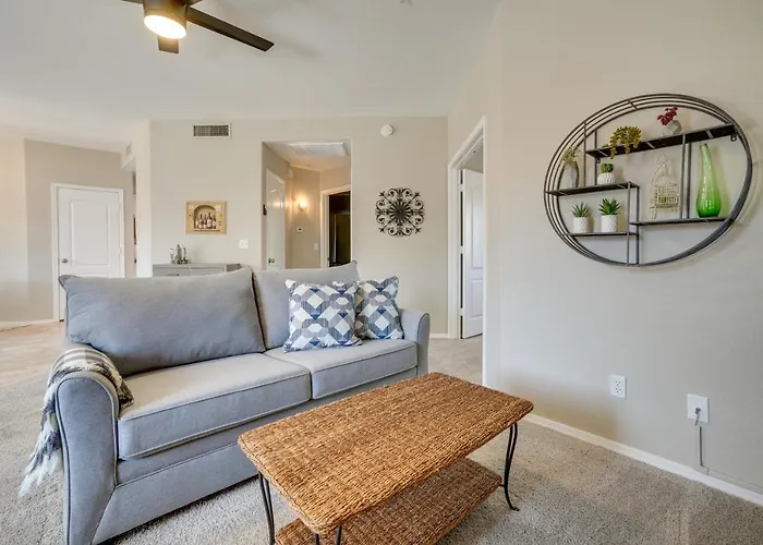 Pool Access! 55 + Snowbird Retreat In Holiday home *